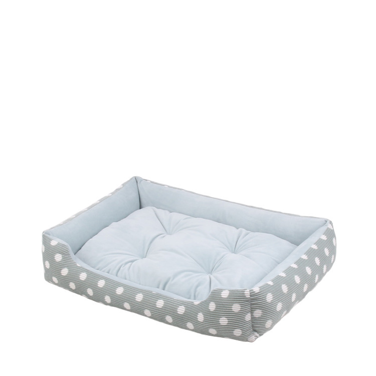 Four Seasons Dog Bed